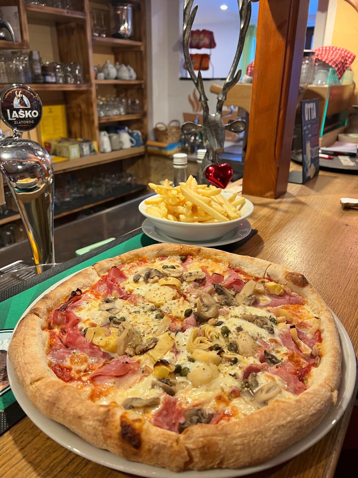 Gostilnica in Pizzerija Lovski Dom Bled – fotografija 8